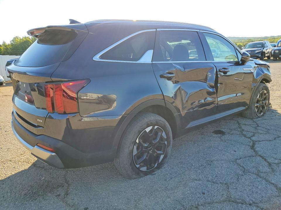 2025 KIA SORENTO S — Фото 3 из 14