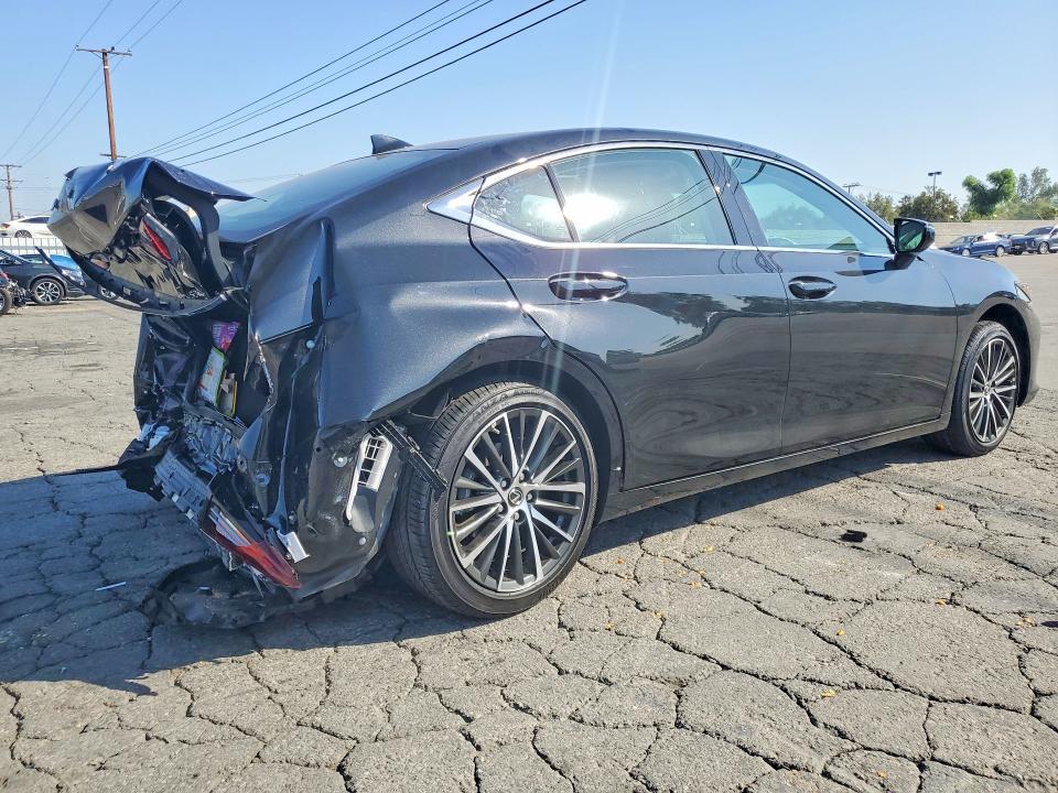 2025 LEXUS ES 300H BASE — Фото 3 из 12