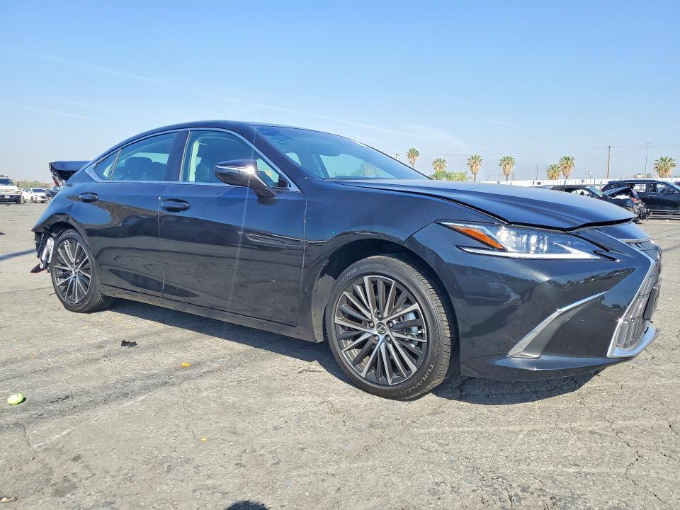 2025 LEXUS ES 300H BASE — Фото 4 из 12
