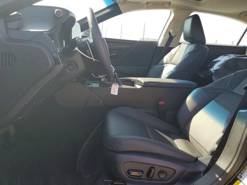 2025 LEXUS ES 300H BASE — Фото 7 из 12