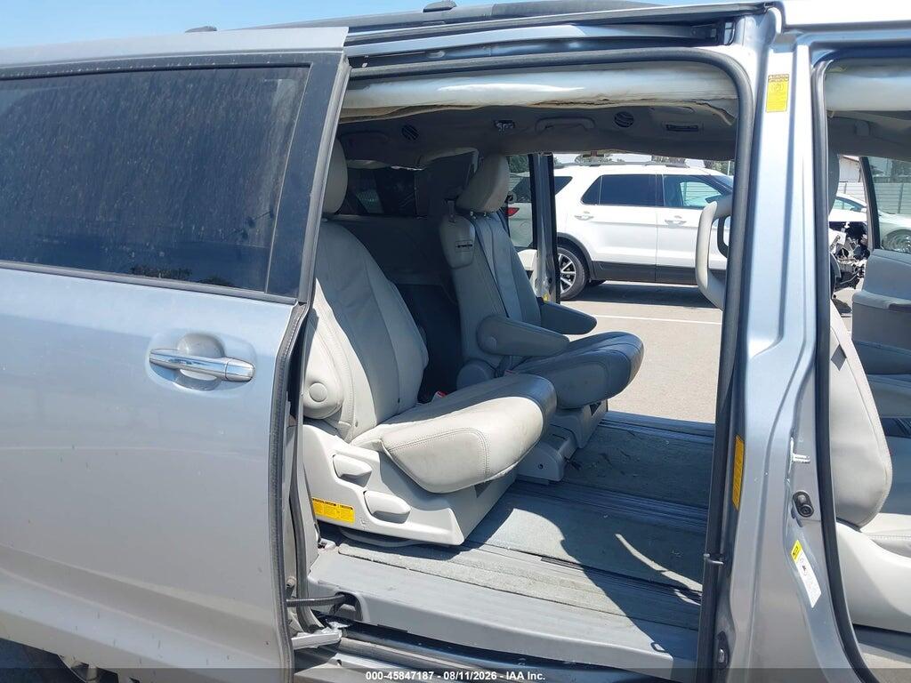 5TDYK3DC7ES458397 2014 TOYOTA SIENNA photo no. 8