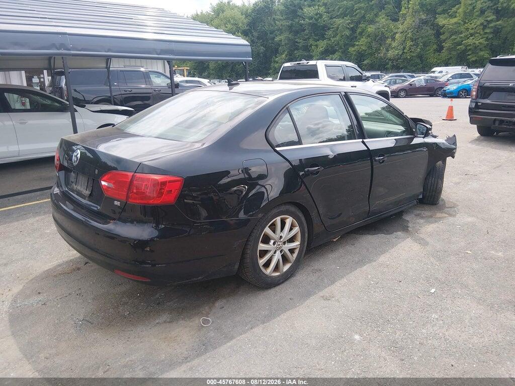 3VWD17AJXEM353135 2014 VOLKSWAGEN JETTA photo no. 4