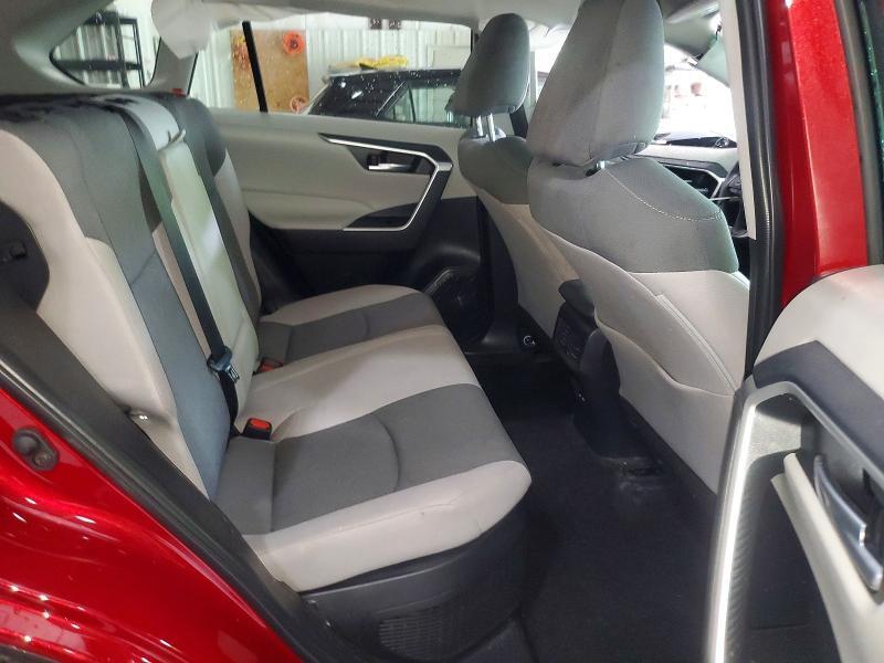 2025 TOYOTA RAV4 HYBRID XLE — Фото 11 из 13