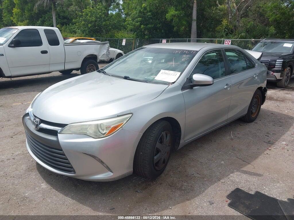 4T1BF1FK3FU497872 2015 TOYOTA CAMRY photo no. 2