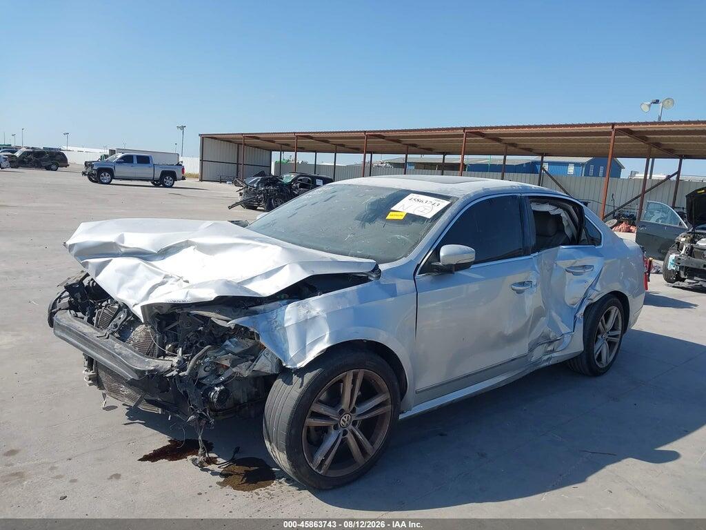 1VWBT7A38FC013648 2015 VOLKSWAGEN PASSAT photo no. 2