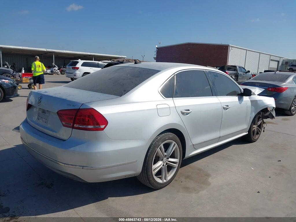 1VWBT7A38FC013648 2015 VOLKSWAGEN PASSAT photo no. 4