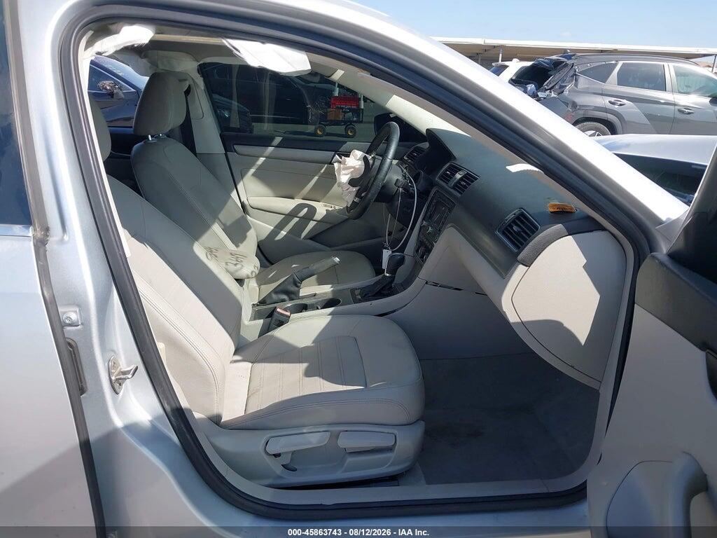 1VWBT7A38FC013648 2015 VOLKSWAGEN PASSAT photo no. 5