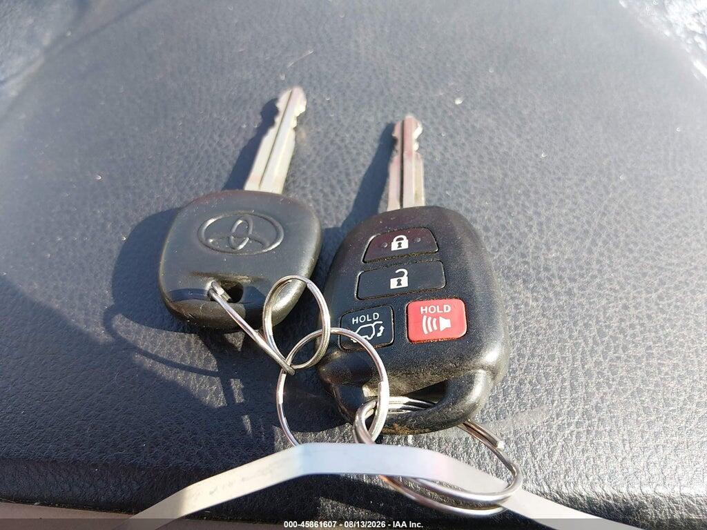 2T3WFREV0FW183065 2015 TOYOTA RAV4 photo no. 11