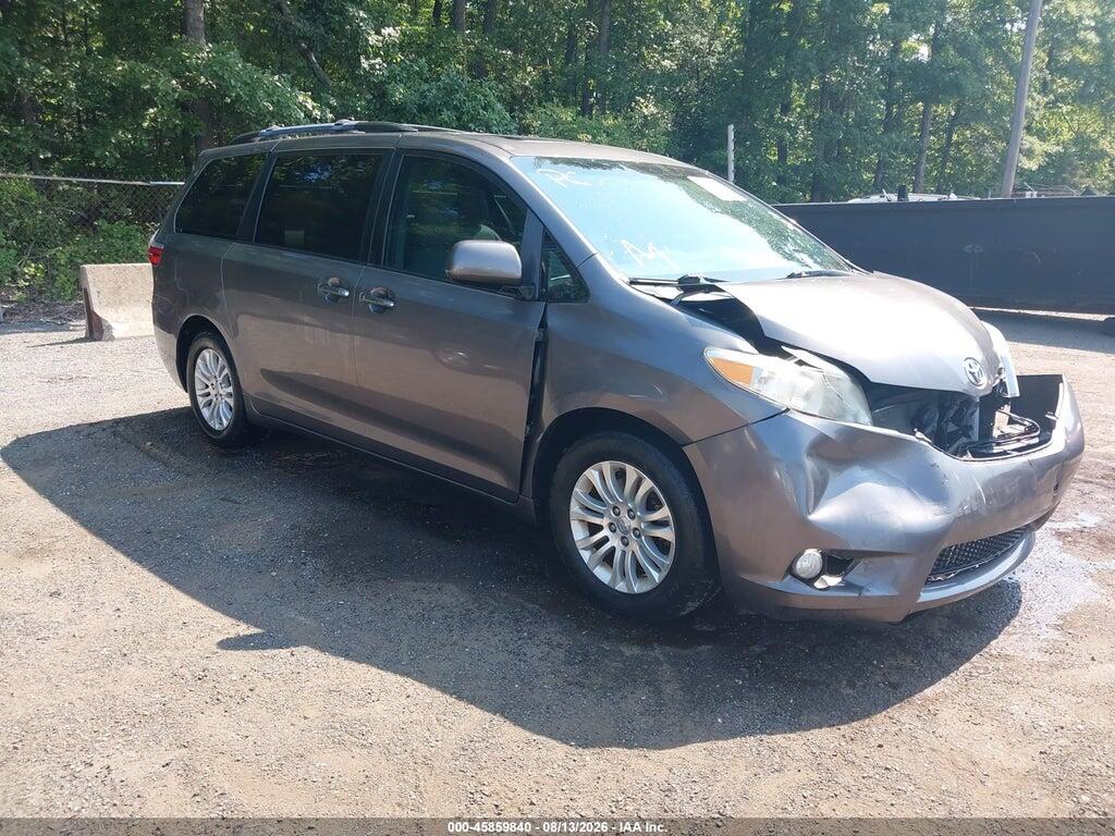 5TDYK3DC8FS540754 2015 TOYOTA SIENNA photo no. 1