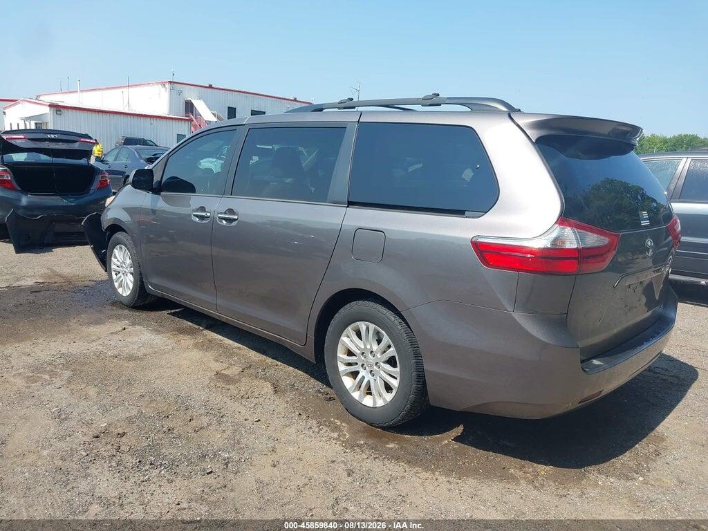 5TDYK3DC8FS540754 2015 TOYOTA SIENNA photo no. 3