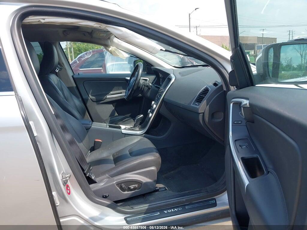 YV4902RM3F2753184 2015 VOLVO XC60 photo no. 5