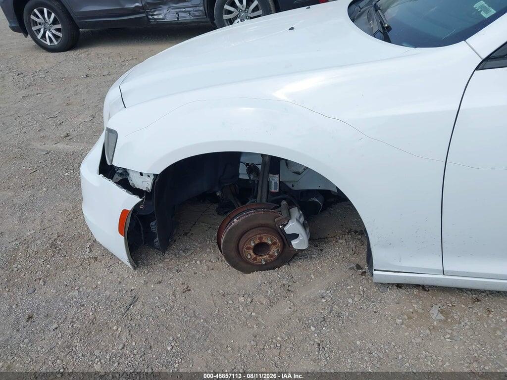 2C3CCABG5FH875913 2015 CHRYSLER 300 photo no. 6
