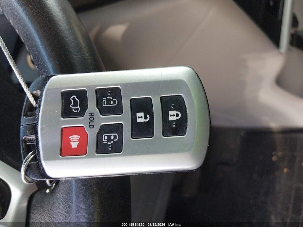5TDYK3DC7FS665468 2015 TOYOTA SIENNA photo no. 11