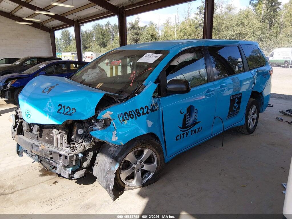 5TDZK3DC2FS595169 2015 TOYOTA SIENNA photo no. 2