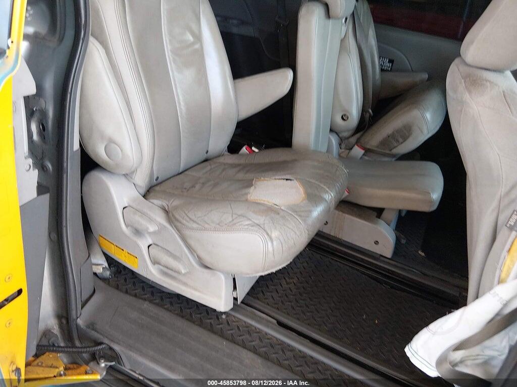 5TDZK3DC2FS595169 2015 TOYOTA SIENNA photo no. 8