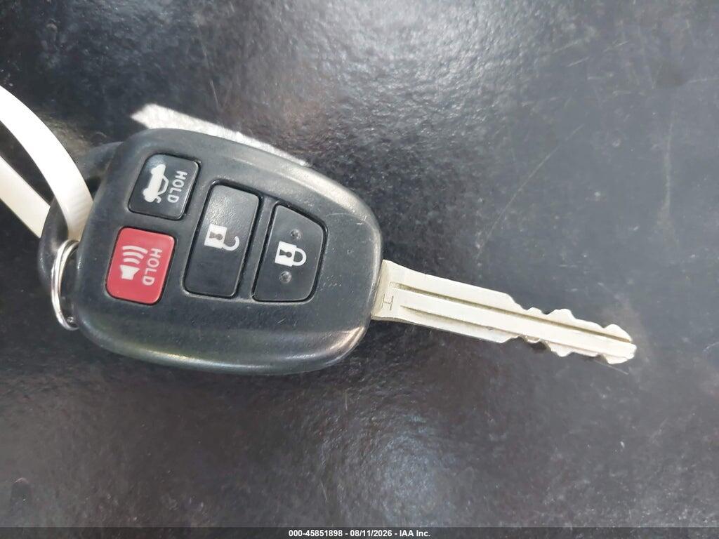 5YFBURHE9FP204392 2015 TOYOTA COROLLA photo no. 11