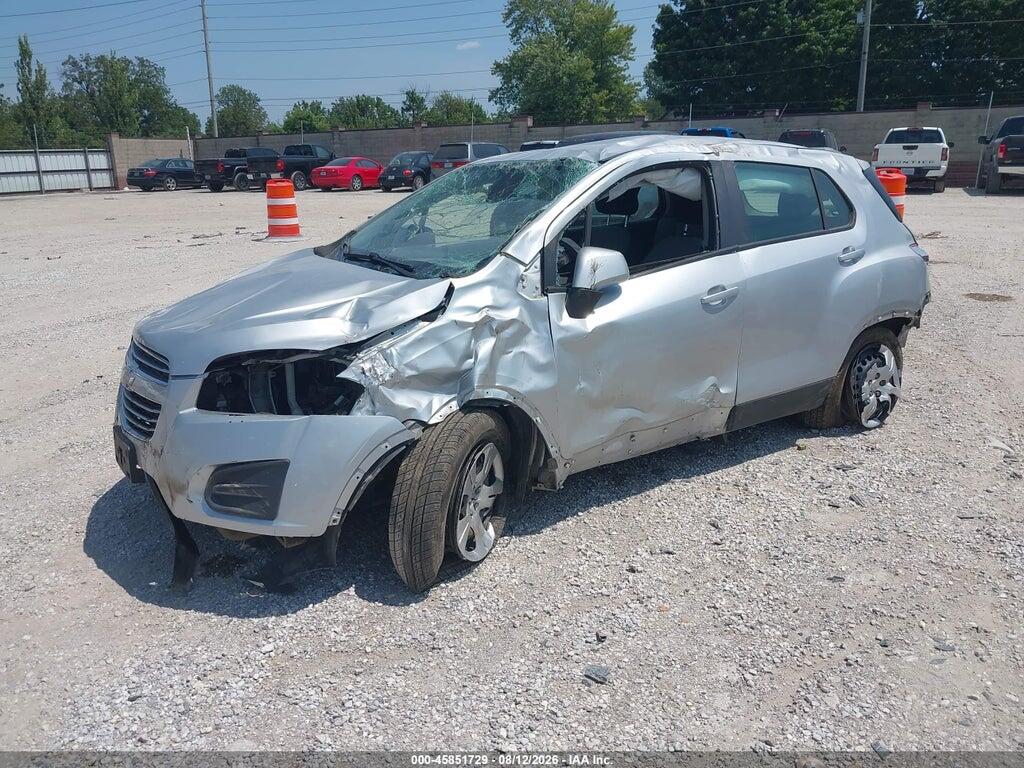 KL7CJKSB8FB245806 2015 CHEVROLET TRAX photo no. 2