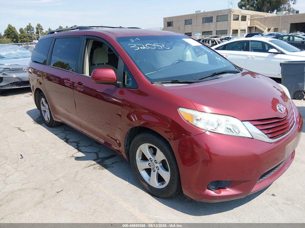 5TDKK3DC0FS671702 2015 TOYOTA SIENNA photo no. 1