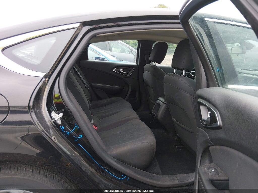 1C3CCCAB3FN752619 2015 CHRYSLER 200 photo no. 8