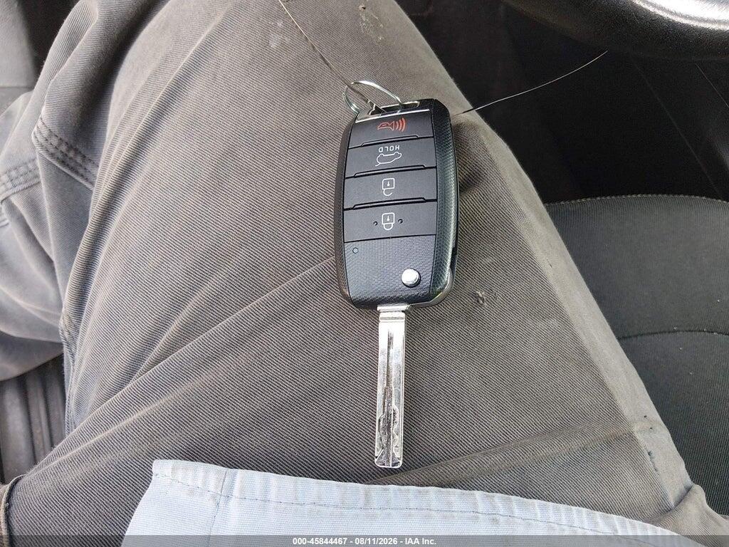 KNDJP3A59F7162981 2015 KIA SOUL photo no. 11