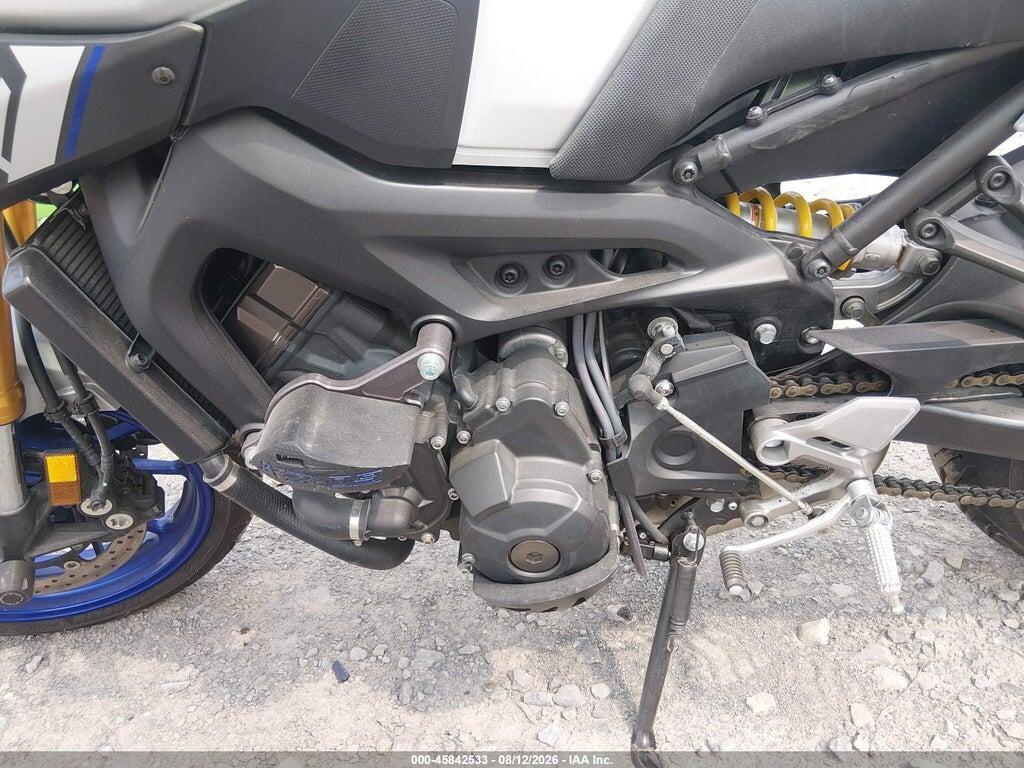 JYARN33EXFA007294 2015 YAMAHA FZ09 photo no. 9