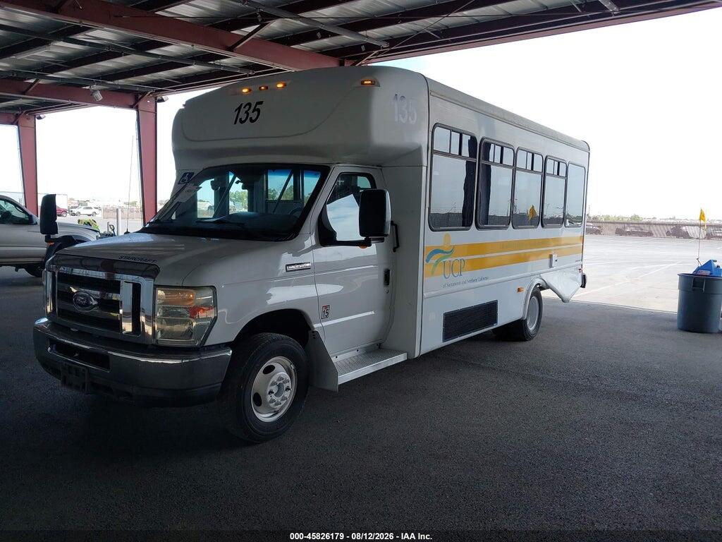 1FDFE4FS5FDA07616 2015 FORD E-450 CUTAWAY photo no. 2