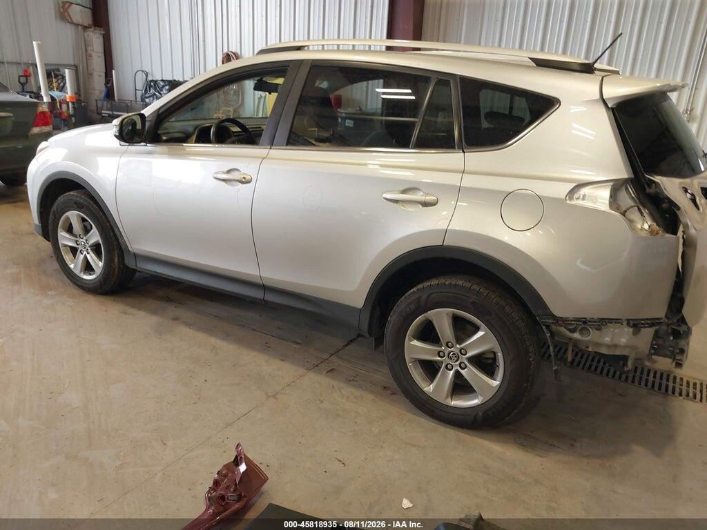 2T3RFREV8FW327300 2015 TOYOTA RAV4 photo no. 3