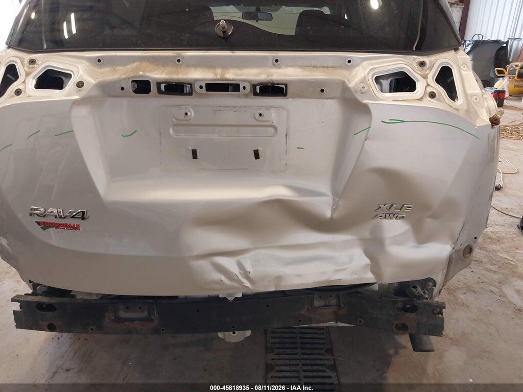 2T3RFREV8FW327300 2015 TOYOTA RAV4 photo no. 5