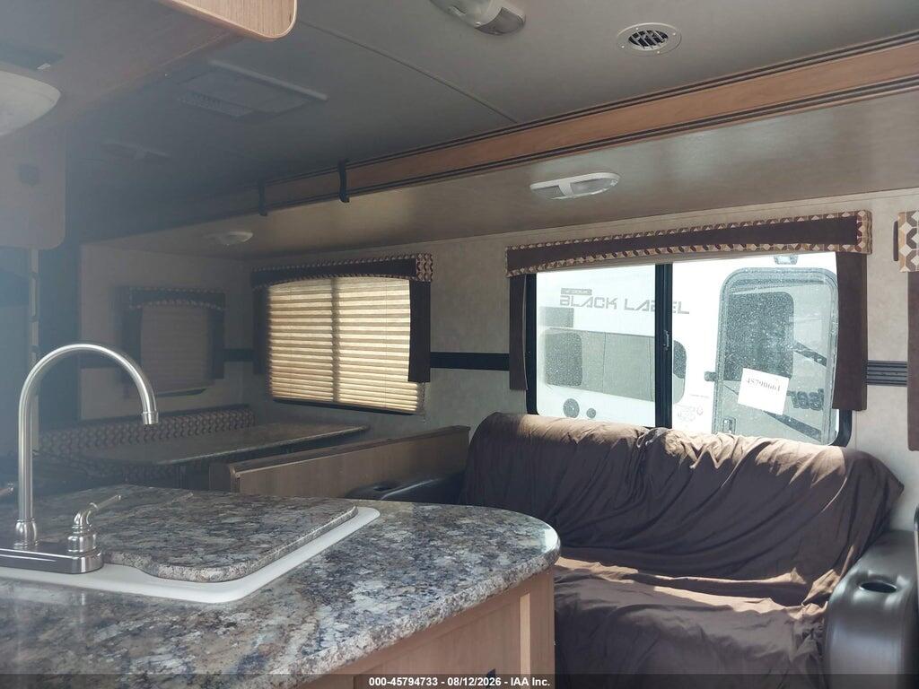 5RXTD2826F1032549 2015 SHADOW CRUISER 27 TRAVEL TRAILER photo no. 5