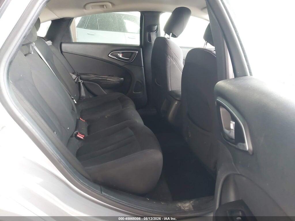 1C3CCCAB9GN150597 2016 CHRYSLER 200 photo no. 8