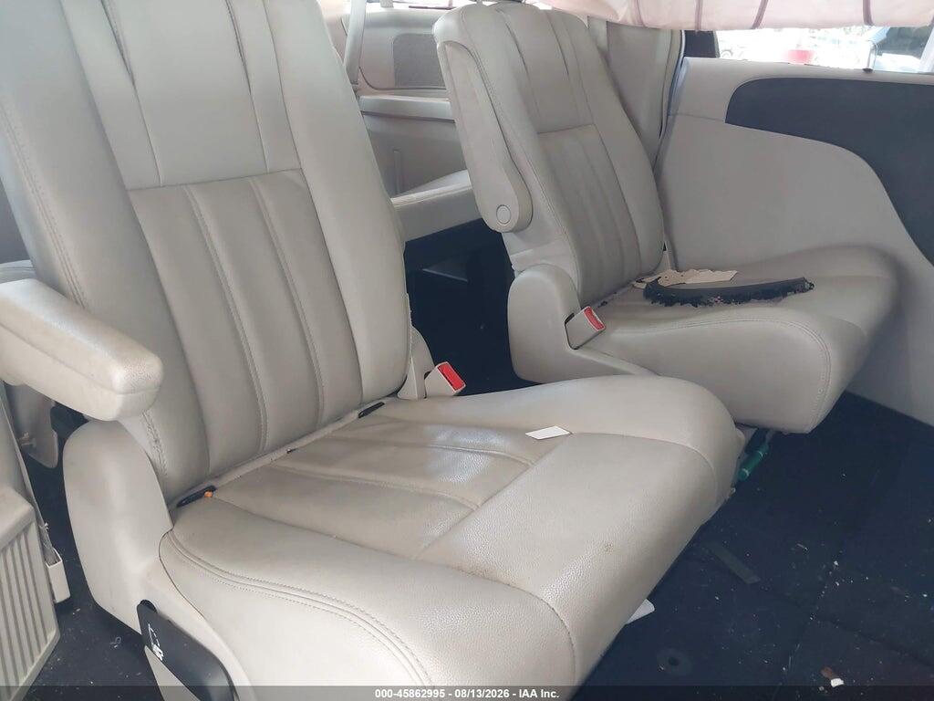 2C4RC1BG4GR222068 2016 CHRYSLER TOWN & COUNTRY photo no. 8