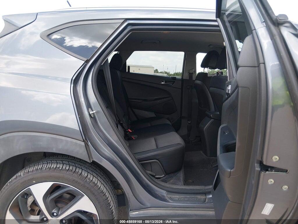 KM8J3CA28GU106577 2016 HYUNDAI TUCSON photo no. 8