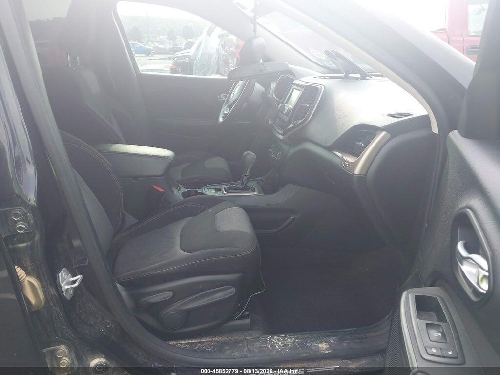 1C4PJMABXGW203942 2016 JEEP CHEROKEE photo no. 5