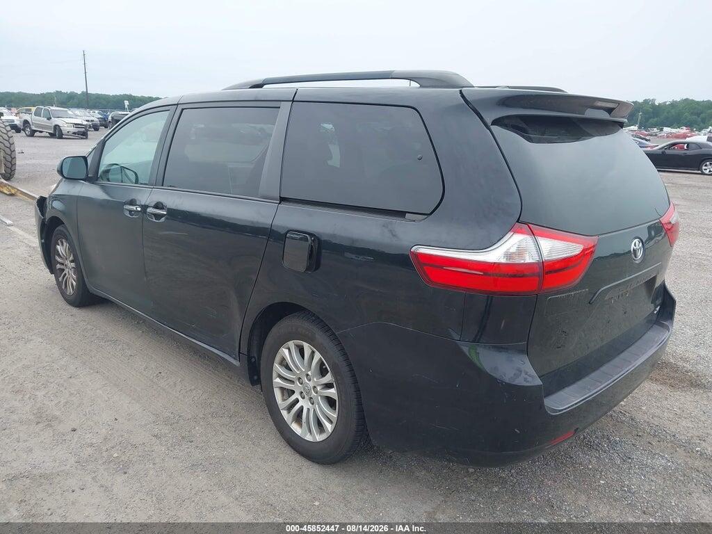 5TDYK3DC3GS750910 2016 TOYOTA SIENNA photo no. 3