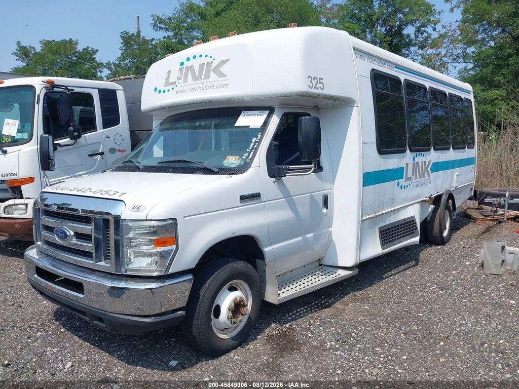 1FDFE4FS2GDC56764 2016 FORD E-450 CUTAWAY photo no. 2