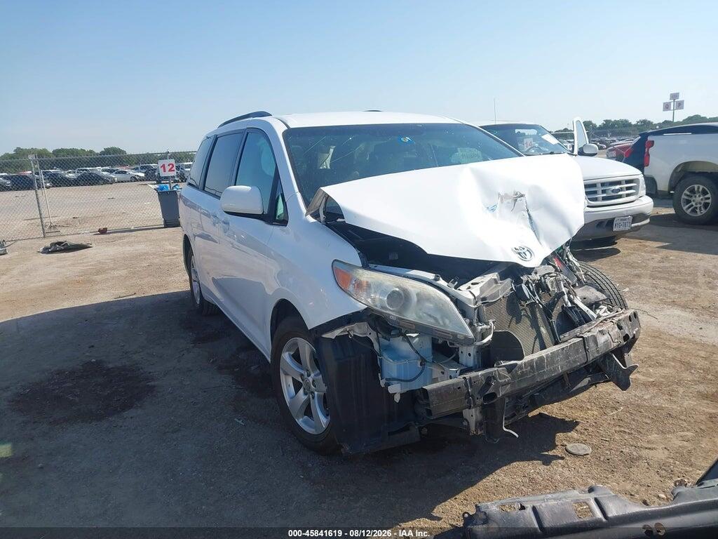 5TDKK3DC2GS750158 2016 TOYOTA SIENNA photo no. 1