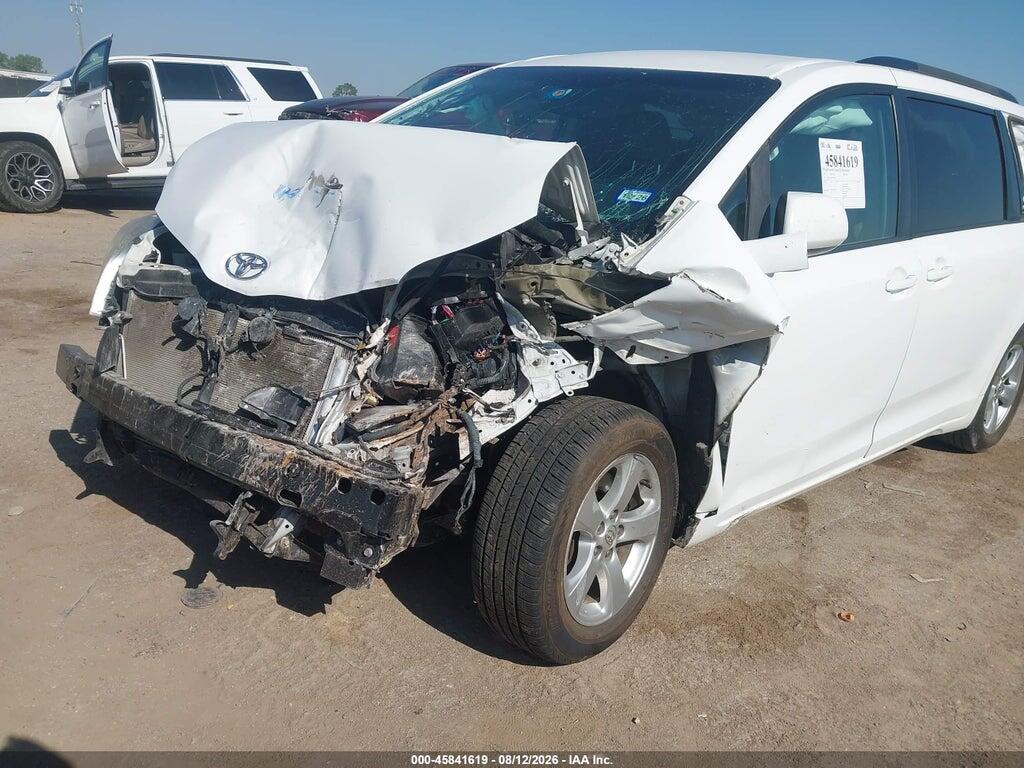 5TDKK3DC2GS750158 2016 TOYOTA SIENNA photo no. 6