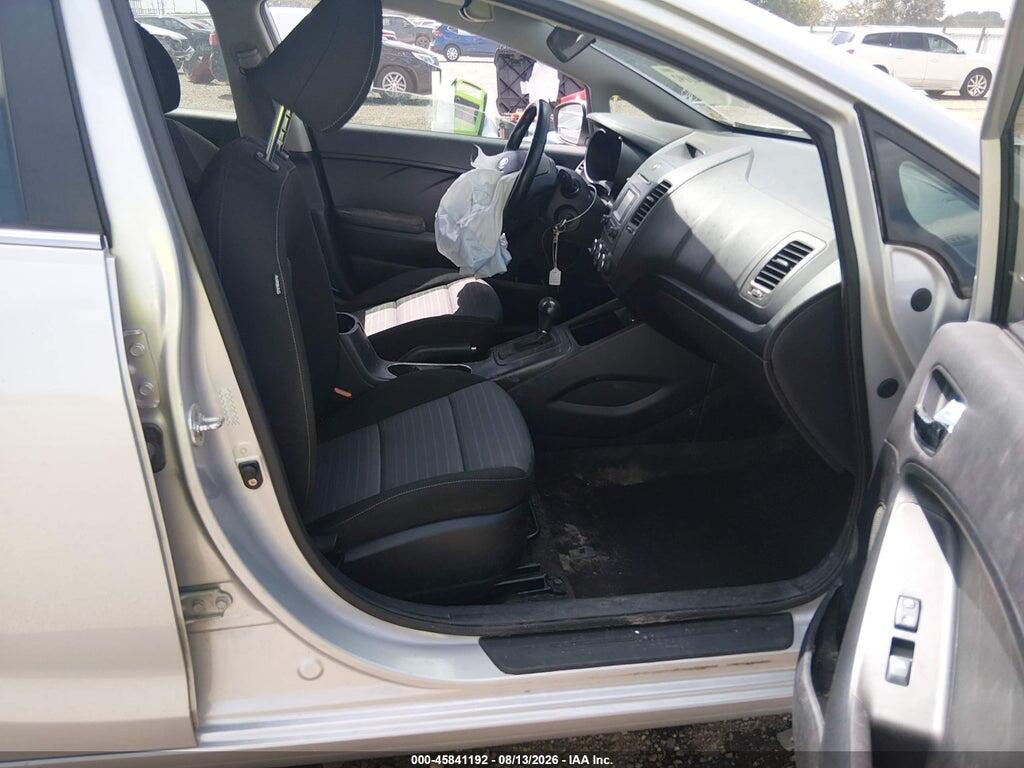 KNAFX5A82G5546879 2016 KIA FORTE photo no. 5