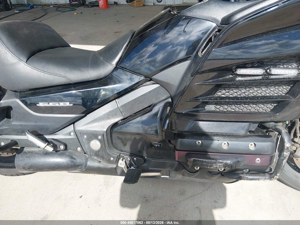 JH2SC6816GK300275 2016 HONDA GL1800 photo no. 8