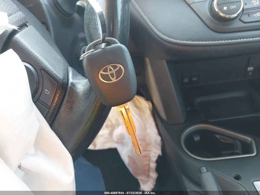 2T3RFREV6GW491565 2016 TOYOTA RAV4 photo no. 11