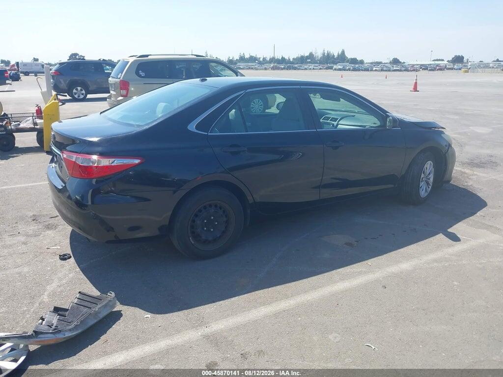 4T1BF1FK6HU327041 2017 TOYOTA CAMRY photo no. 4