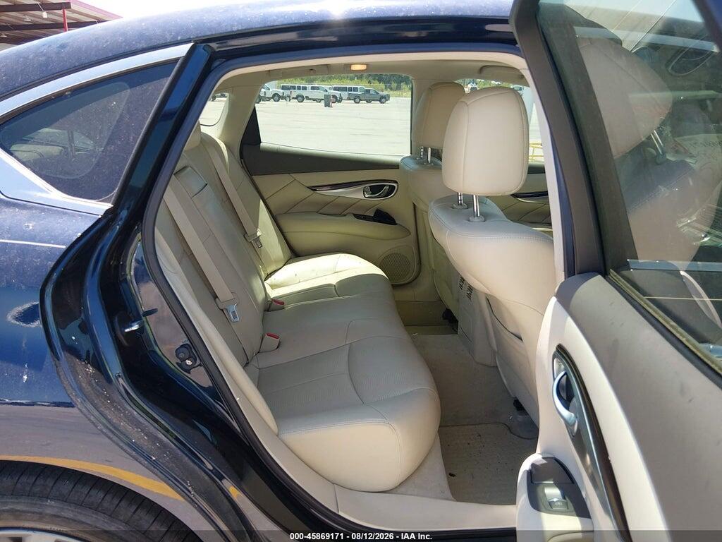 JN1BY1AR9HM770256 2017 INFINITI Q70 photo no. 8