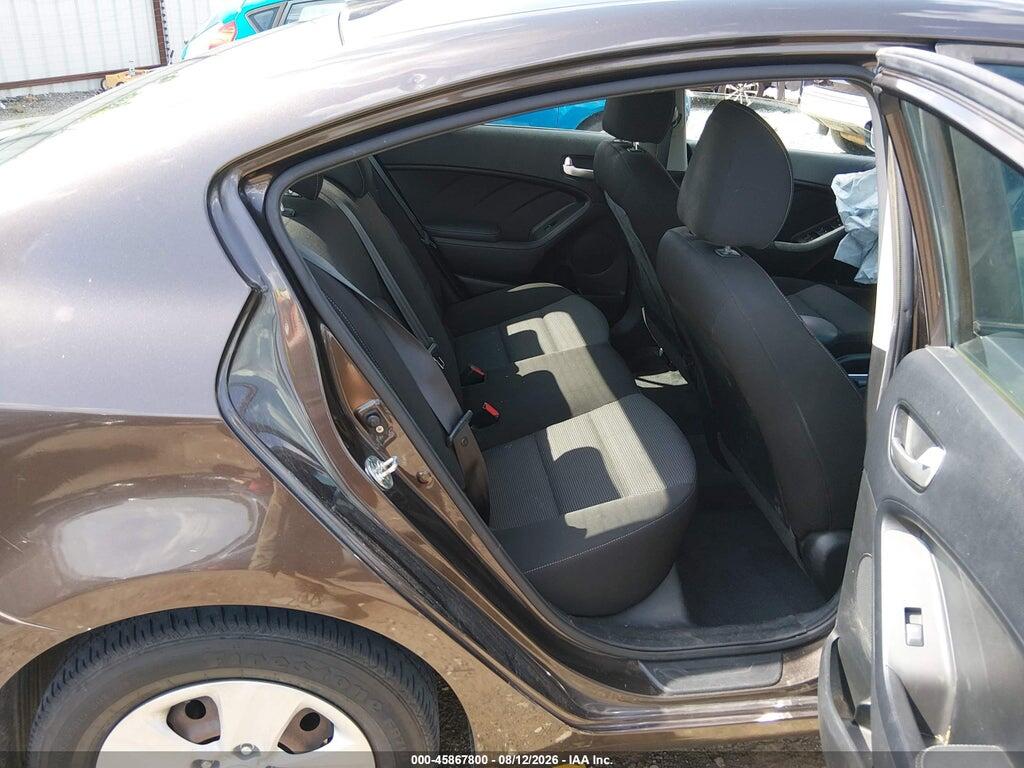 3KPFK4A74HE009486 2017 KIA FORTE photo no. 8