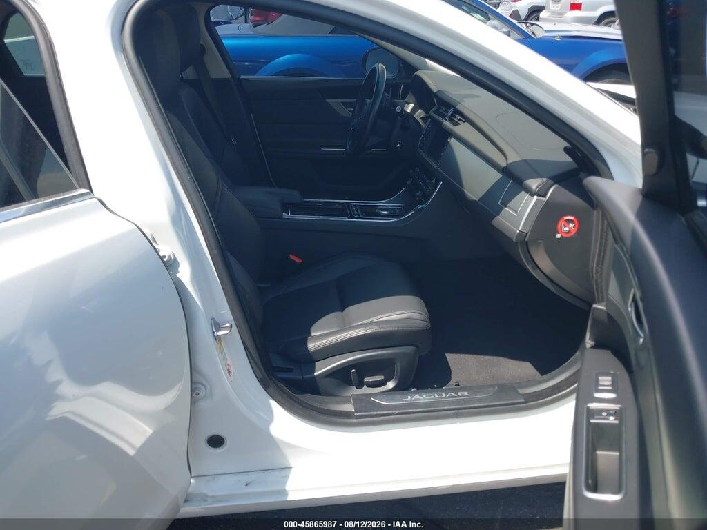SAJBD4BVXHCY44572 2017 JAGUAR XF photo no. 5