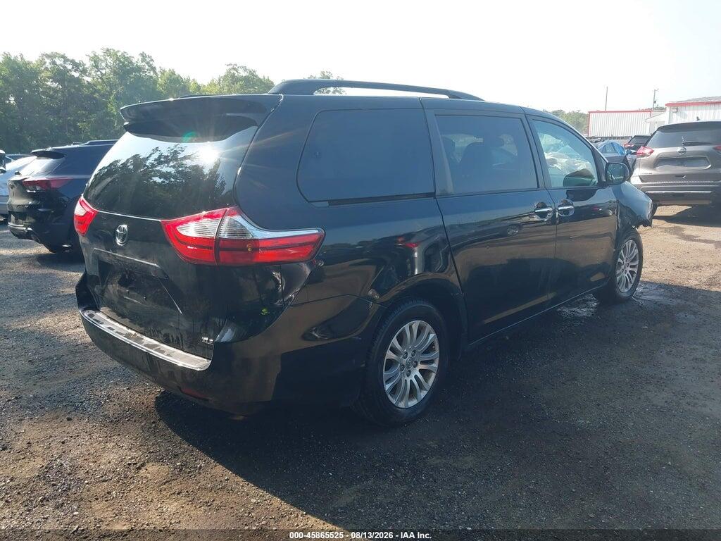 5TDYZ3DC5HS813809 2017 TOYOTA SIENNA photo no. 4