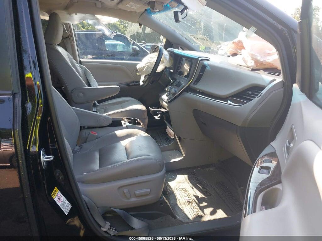 5TDYZ3DC5HS813809 2017 TOYOTA SIENNA photo no. 5