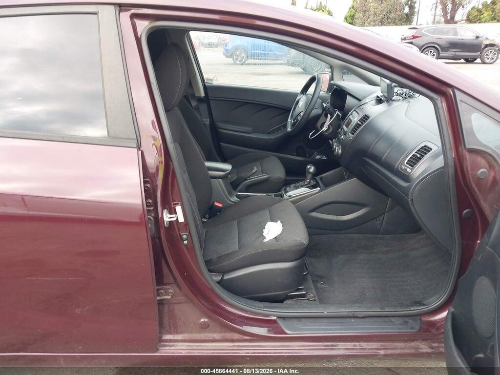 3KPFK4A76HE048239 2017 KIA FORTE photo no. 5
