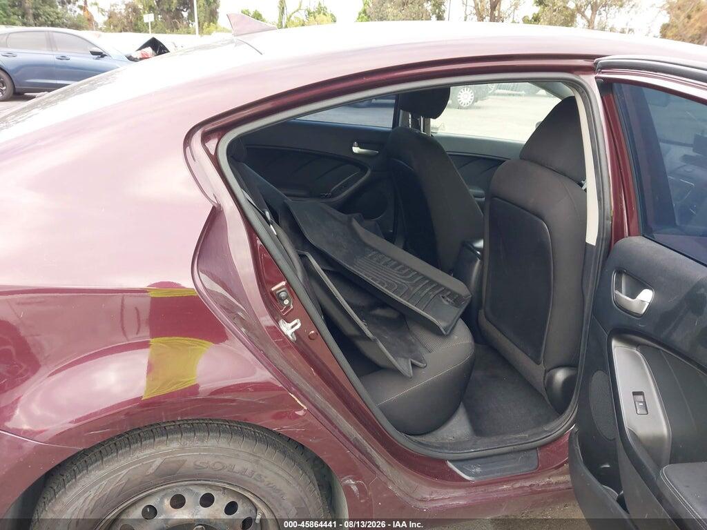 3KPFK4A76HE048239 2017 KIA FORTE photo no. 8