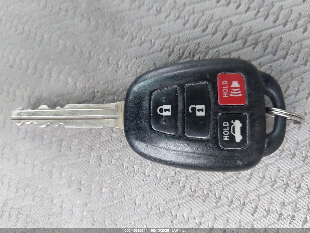 4T1BF1FK4HU635096 2017 TOYOTA CAMRY photo no. 11