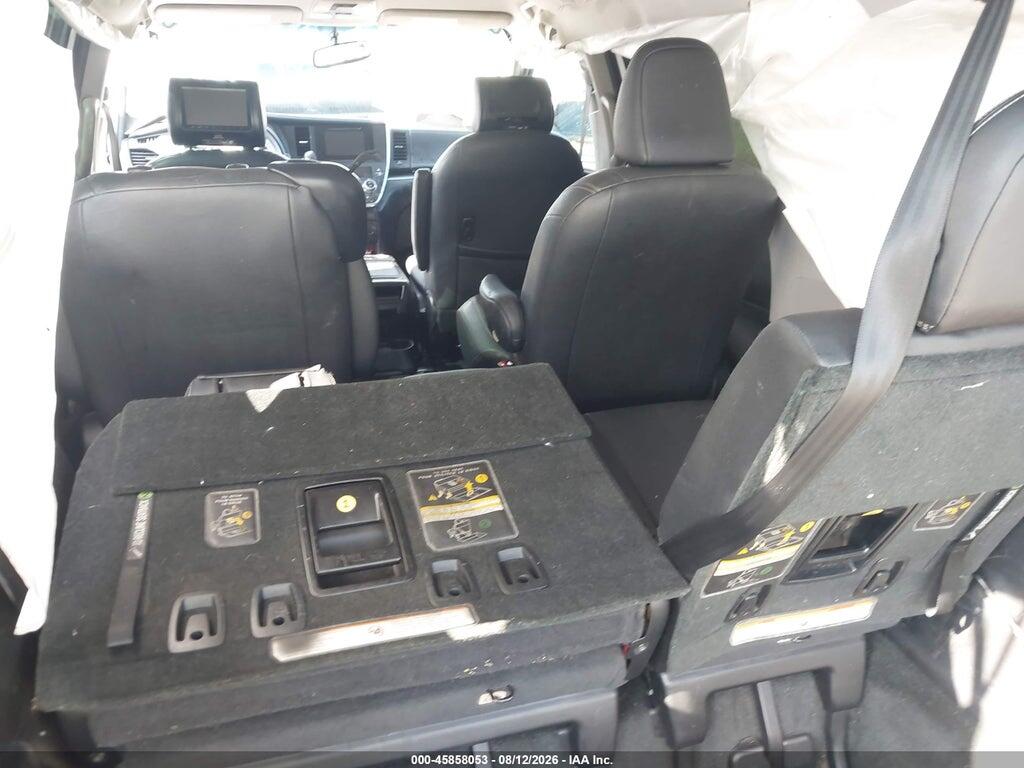 5TDXZ3DC0HS773019 2017 TOYOTA SIENNA photo no. 12